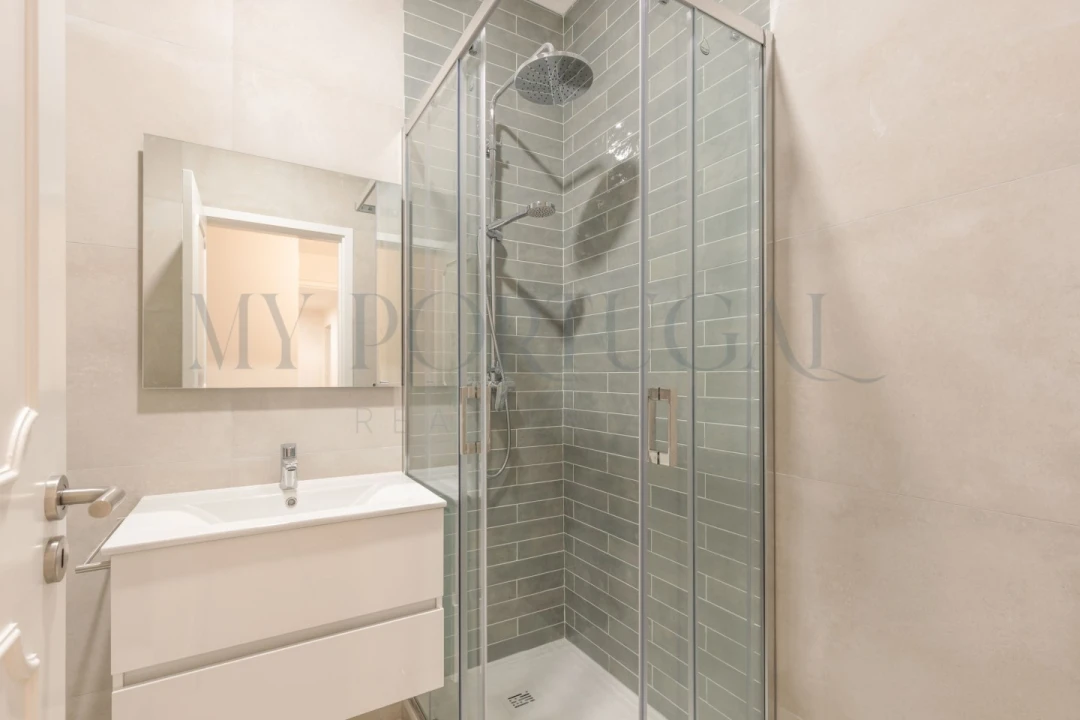 Apartamento T4 para Arrendamento em Algés, Linda-A-Velha e Cruz Quebrada-Dafundo Foto 10