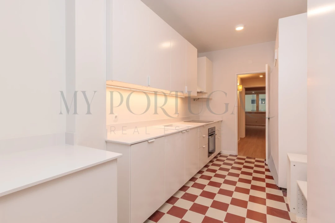 Apartamento T4 para Arrendamento em Algés, Linda-A-Velha e Cruz Quebrada-Dafundo Foto 23