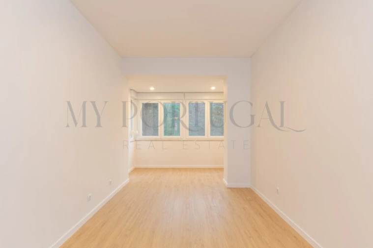 Apartamento T4 para Arrendamento em Algés, Linda-A-Velha e Cruz Quebrada-Dafundo Foto 11