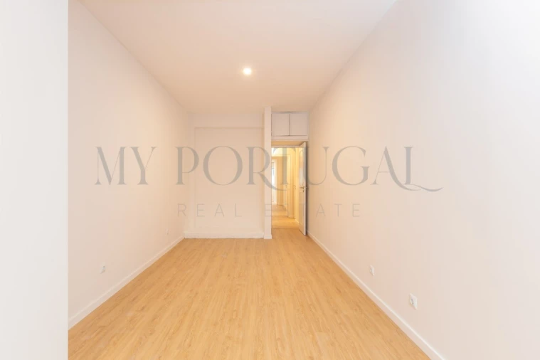 Apartamento T4 para Arrendamento em Algés, Linda-A-Velha e Cruz Quebrada-Dafundo Foto 12