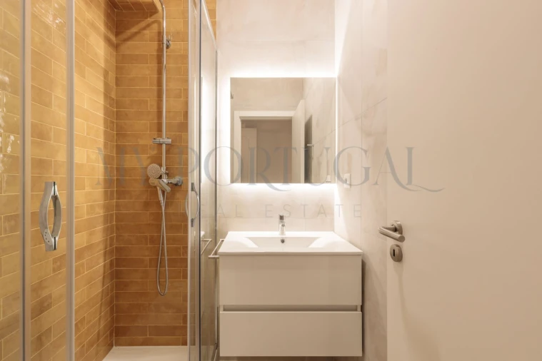 Apartamento T4 para Arrendamento em Algés, Linda-A-Velha e Cruz Quebrada-Dafundo Foto 16