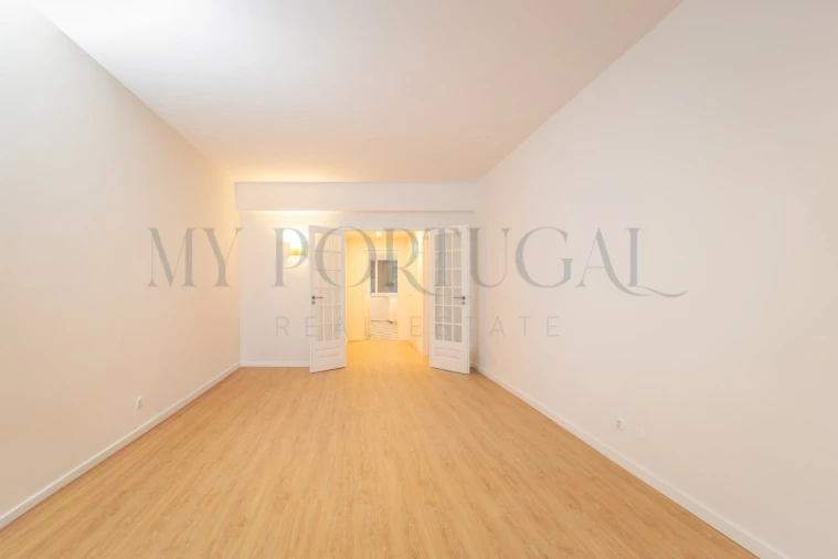 Apartamento T4 para Arrendamento em Algés, Linda-A-Velha e Cruz Quebrada-Dafundo Foto 20