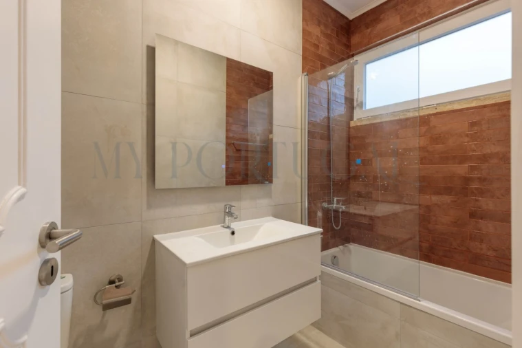 Apartamento T4 para Arrendamento em Algés, Linda-A-Velha e Cruz Quebrada-Dafundo Foto 26