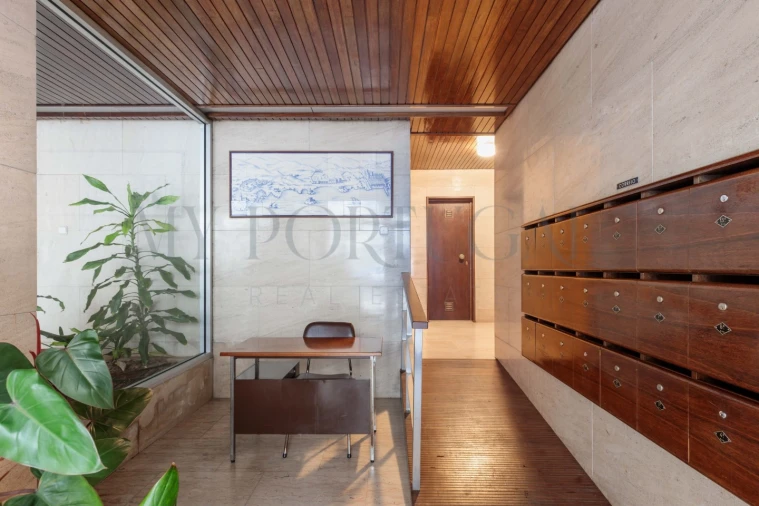 Apartamento T4 para Arrendamento em Algés, Linda-A-Velha e Cruz Quebrada-Dafundo Foto 27