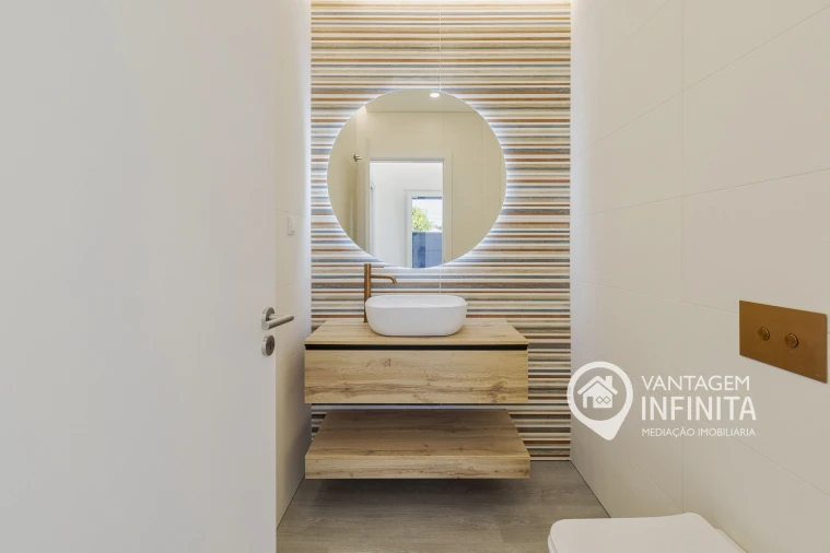 Moradia T3 para Venda em Quinta do Anjo Foto 16