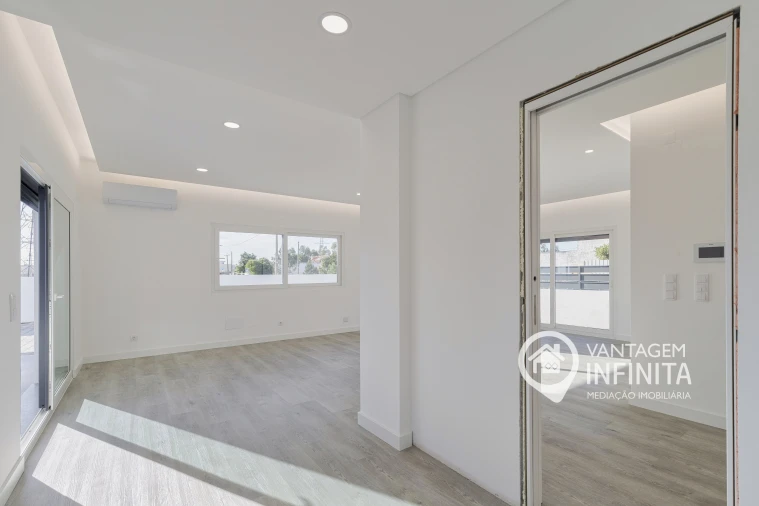 Moradia T3 para Venda em Quinta do Anjo Foto 8