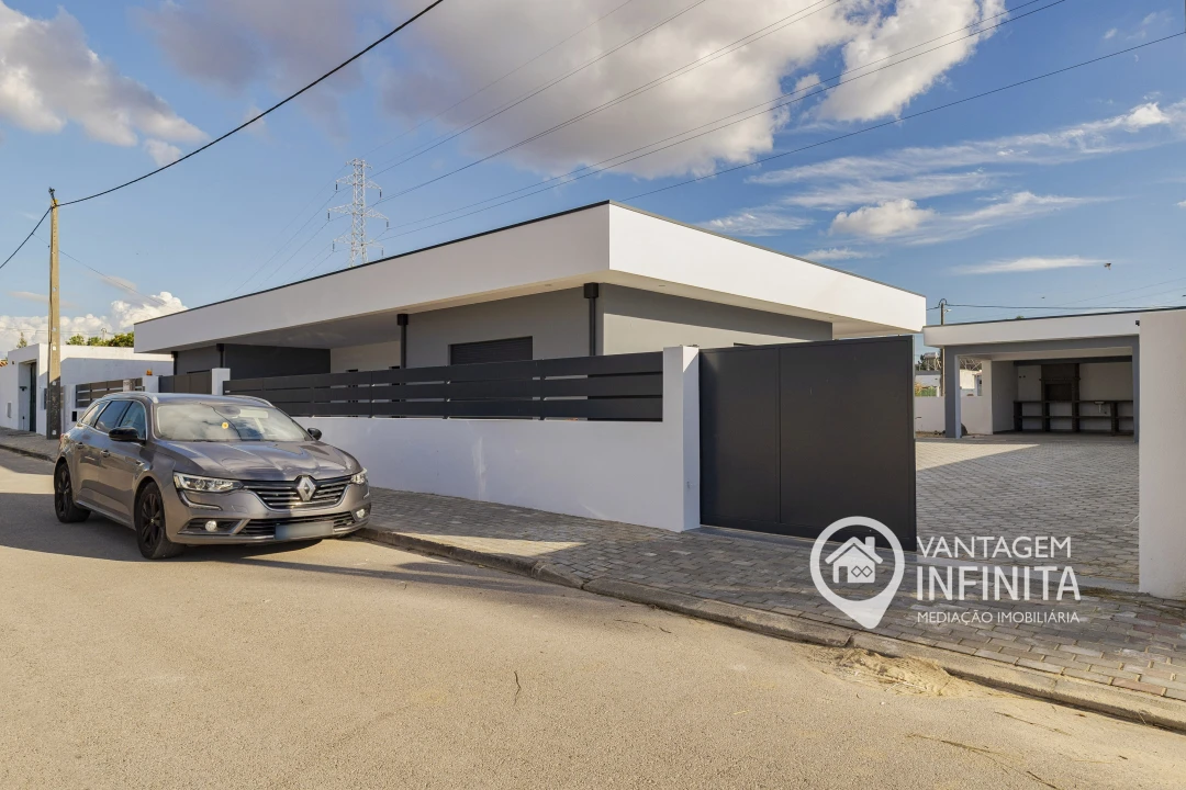 Moradia T3 para Venda em Quinta do Anjo Foto 1