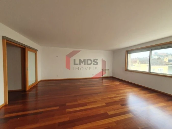 Apartamento T3 para Venda em Bonfim Foto 2