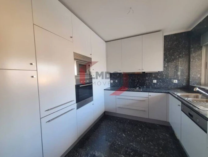 Apartamento T3 para Venda em Bonfim Foto 4