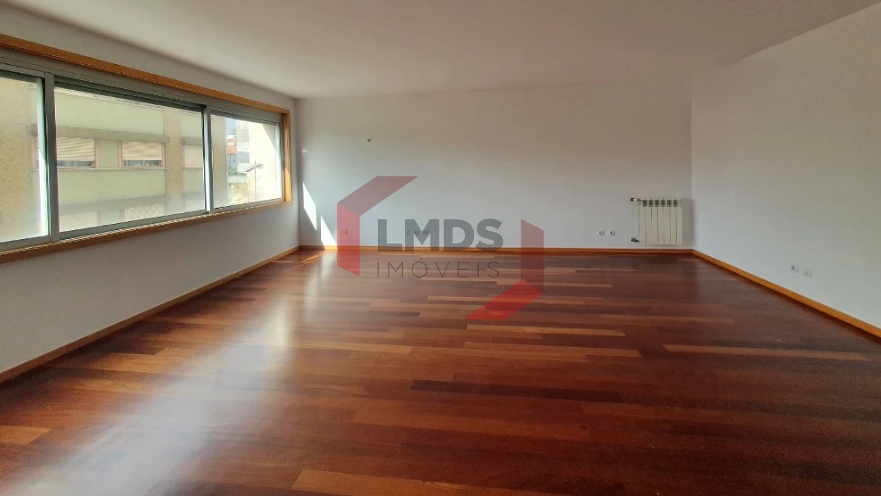 Apartamento T3 para Venda em Bonfim Foto 1