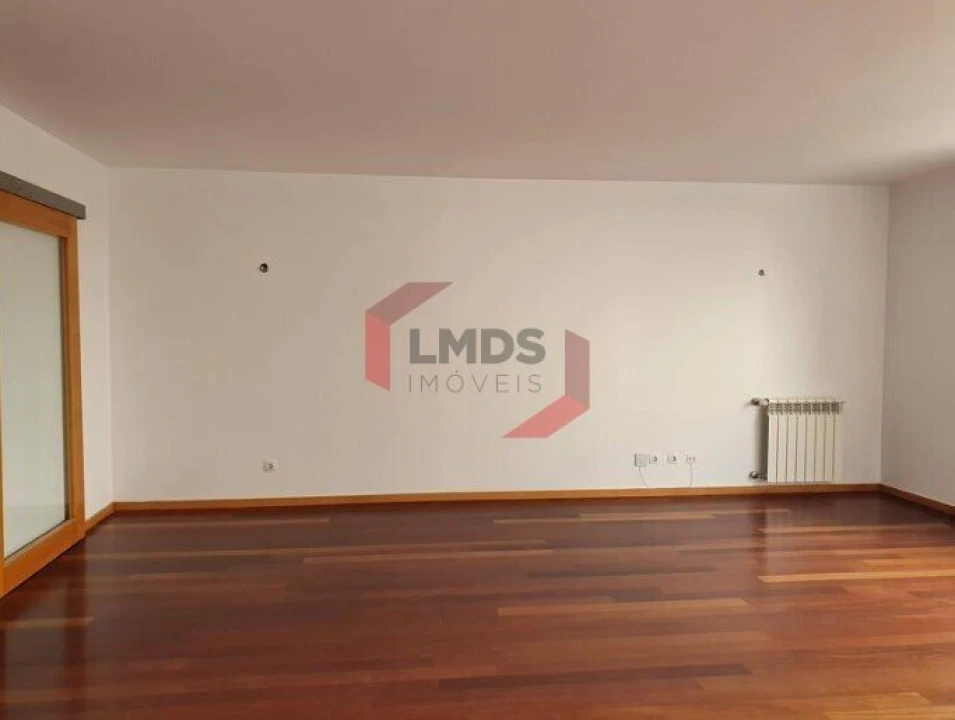 Apartamento T3 para Venda em Bonfim Foto 3