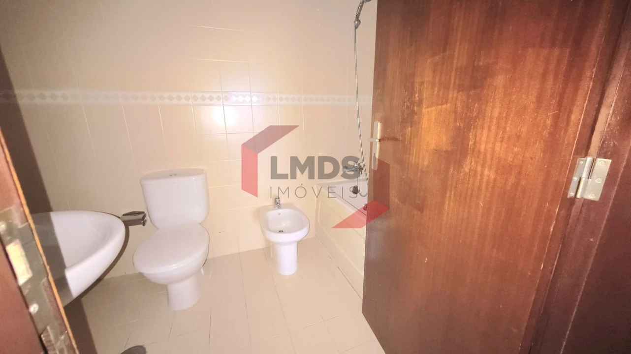 Apartamento T2 para Venda em Santa Marinha e São Pedro da Afurada Foto 16