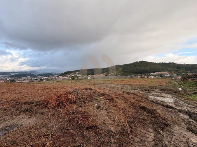 Terreno para Venda em Vilarinho Foto 4