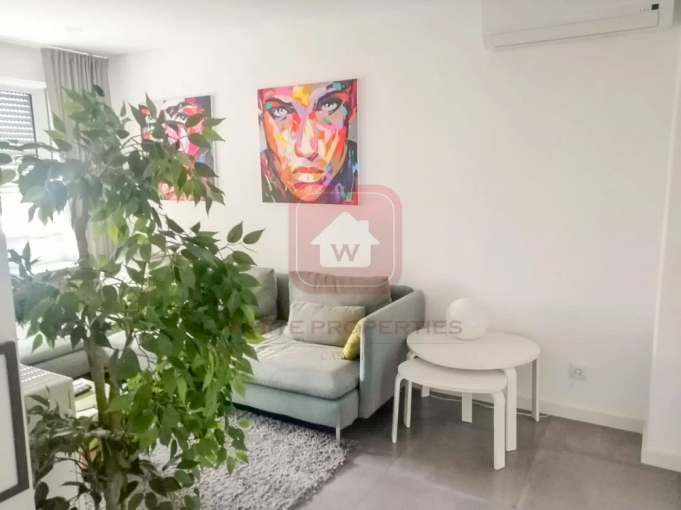 Apartamento T2 para Arrendamento em Campo de Ourique Foto 4