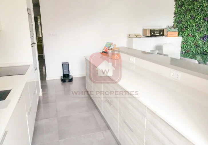 Apartamento T2 para Arrendamento em Campo de Ourique Foto 6