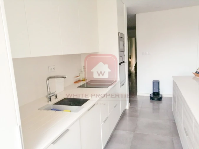 Apartamento T2 para Arrendamento em Campo de Ourique Foto 7