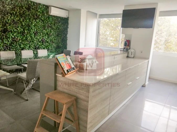 Apartamento T2 para Arrendamento em Campo de Ourique Foto 8