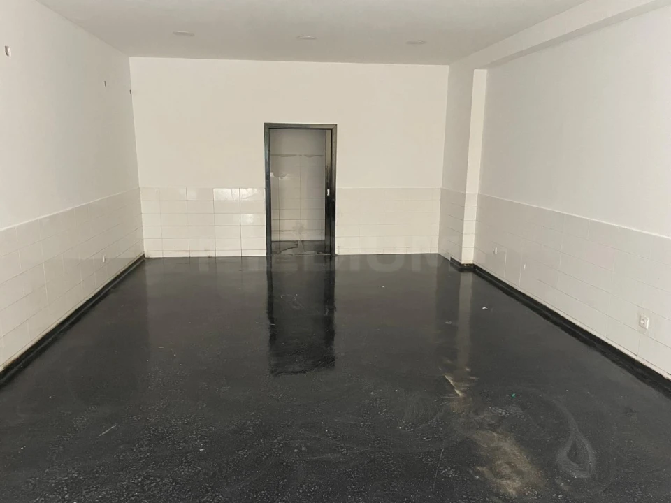 Loja para Arrendamento em Vila Nova de Famalicão e Calendário Foto 2