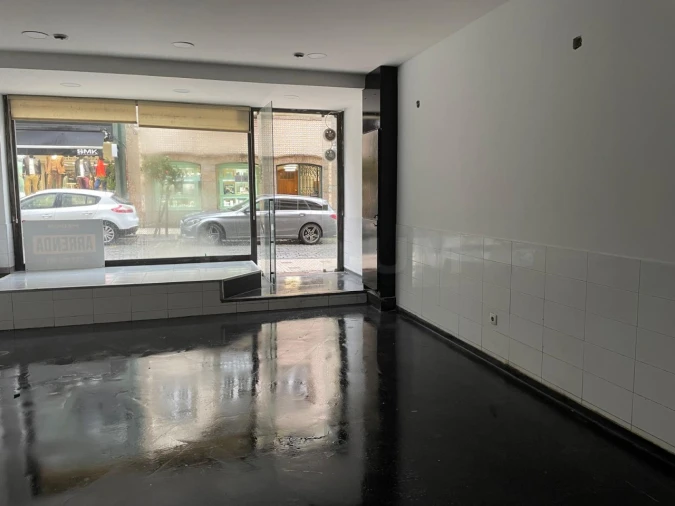 Loja para Arrendamento em Vila Nova de Famalicão e Calendário Foto 4