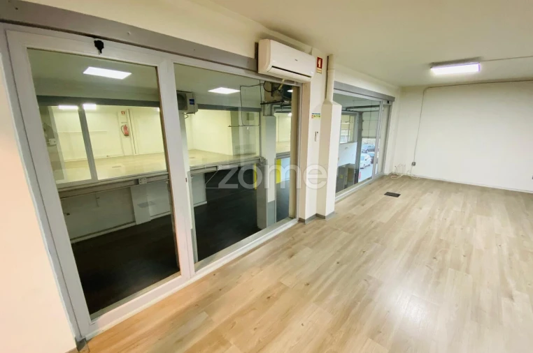 Terreno Comércio / Armazém para Venda em Matosinhos e Leça da Palmeira Foto 30