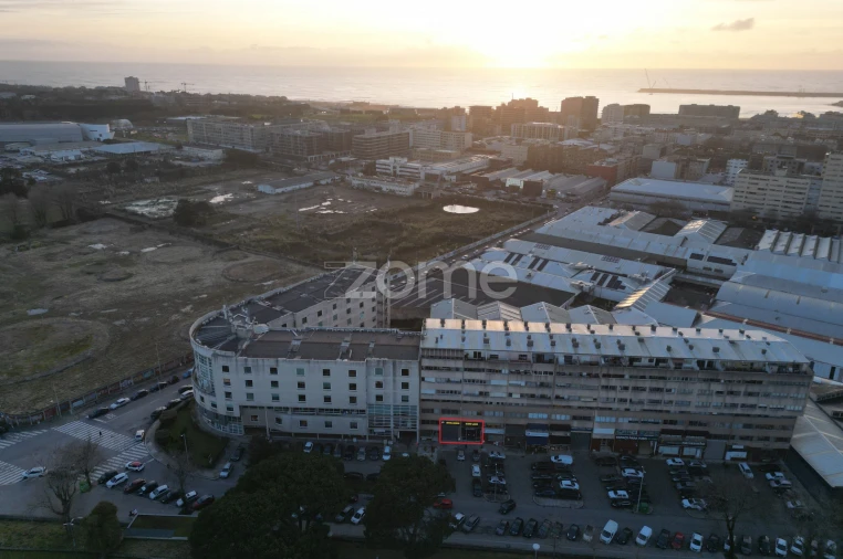 Terreno Comércio / Armazém para Venda em Matosinhos e Leça da Palmeira Foto 4
