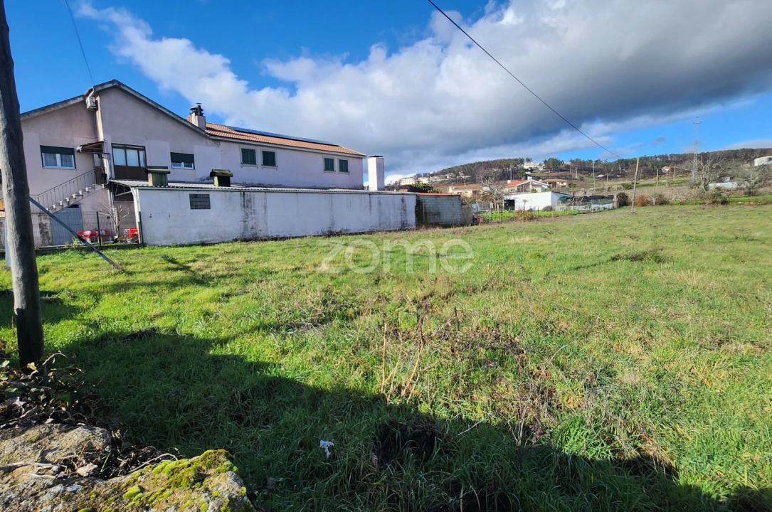 Terreno para Venda em São Martinho de Antas e Paradela de Guiães Foto 2