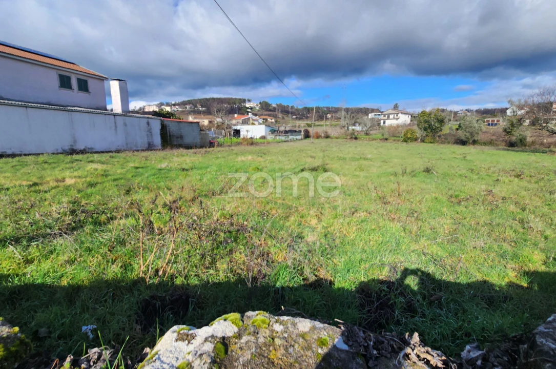 Terreno para Venda em São Martinho de Antas e Paradela de Guiães Foto 1
