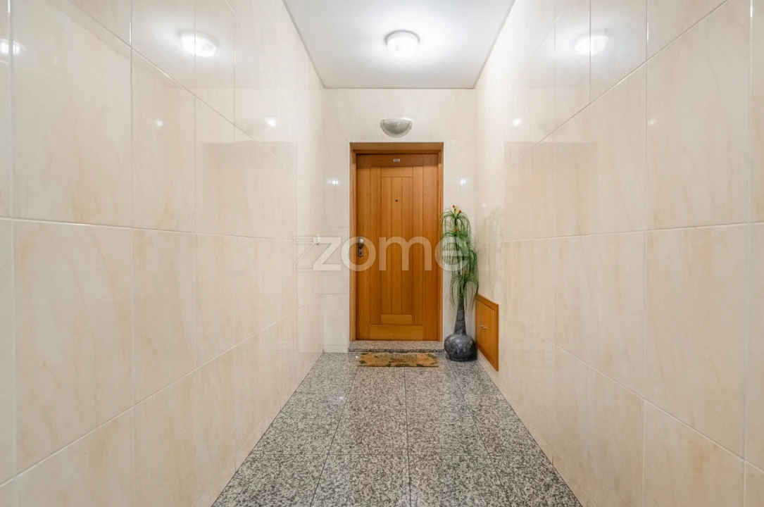 Apartamento T3 para Venda em Grijó e Sermonde Foto 6