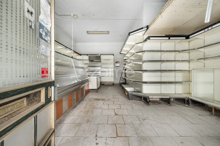 Prédio para Venda em Oliveira do Douro Foto 8