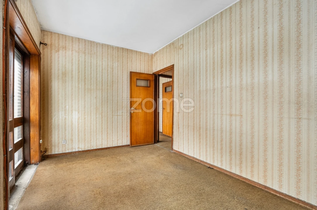 Prédio para Venda em Oliveira do Douro Foto 24