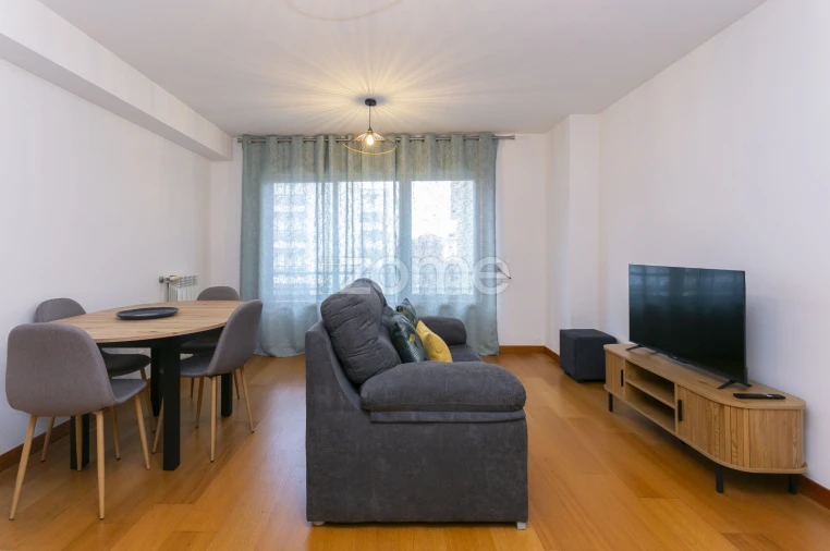 Apartamento T1 para Arrendamento em Paranhos Foto 16