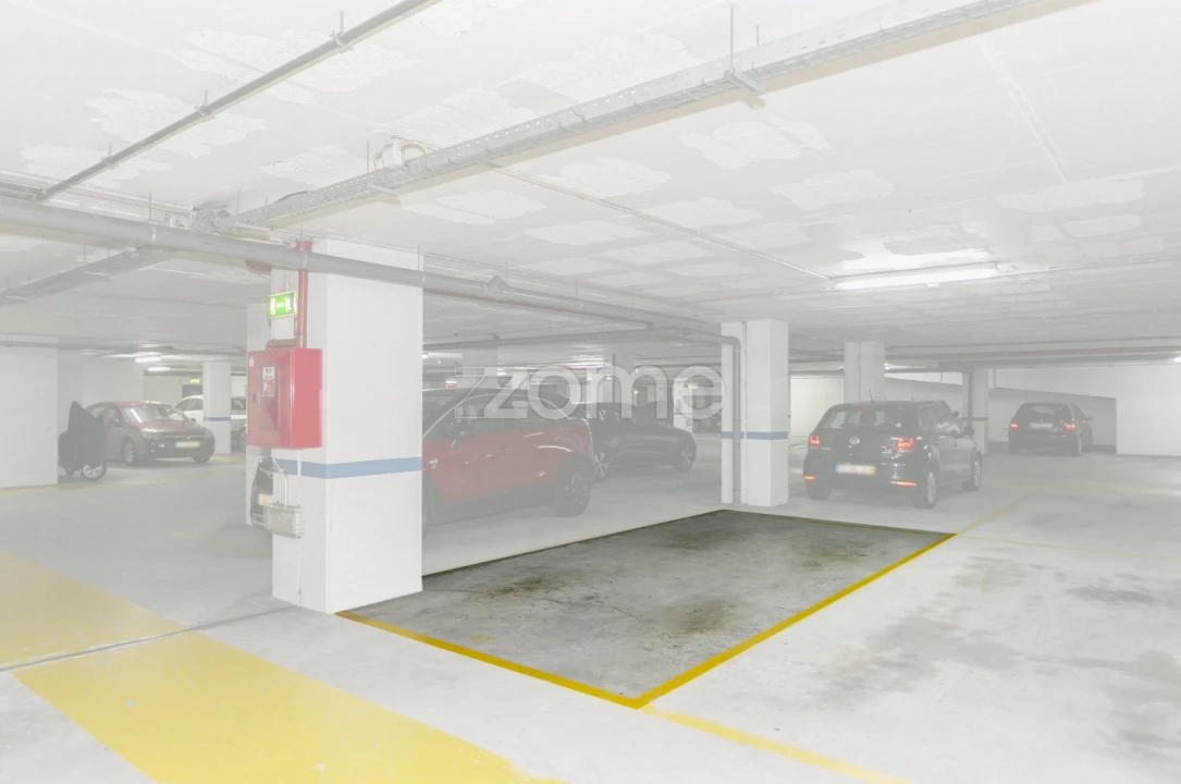 Apartamento T1 para Arrendamento em Paranhos Foto 22