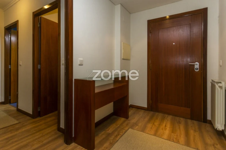 Apartamento T2 para Arrendamento em Paranhos Foto 16