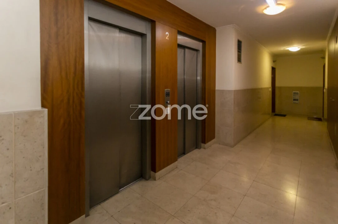 Apartamento T2 para Arrendamento em Paranhos Foto 17