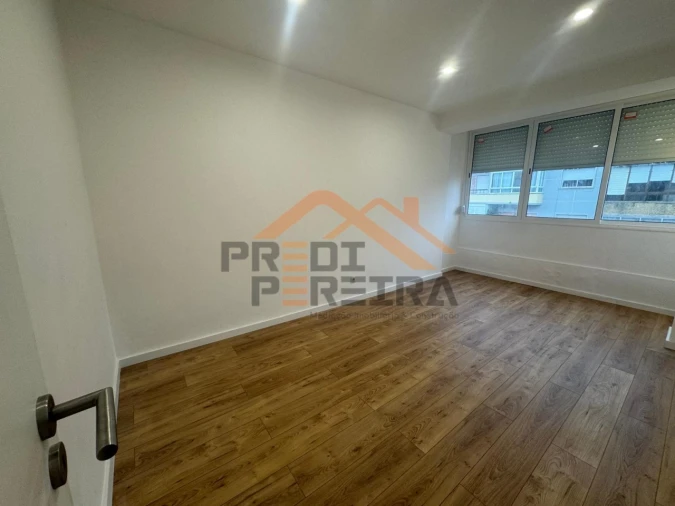 Apartamento T2 para Venda em Falagueira-Venda Nova Foto 10