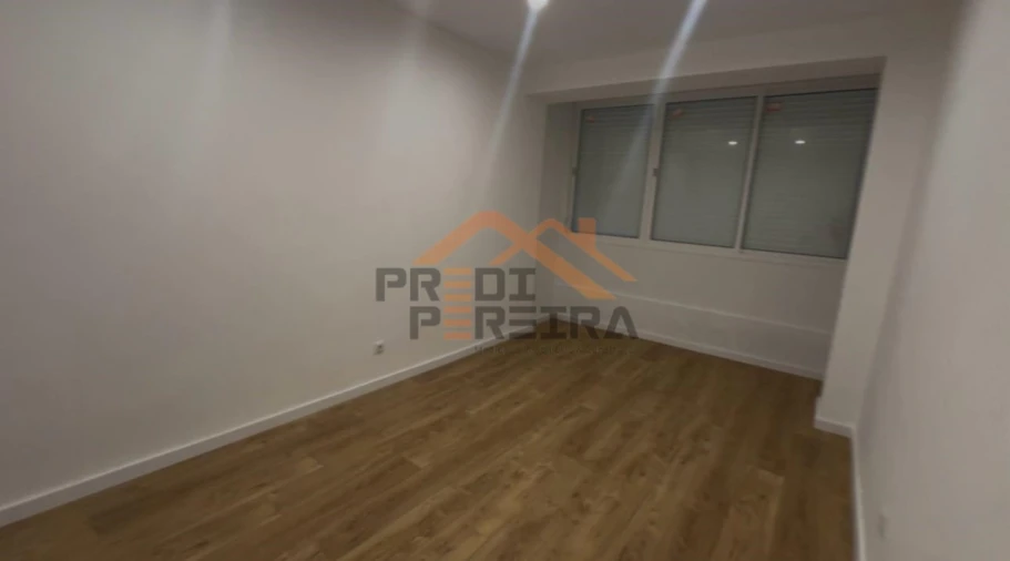 Apartamento T2 para Venda em Falagueira-Venda Nova Foto 14