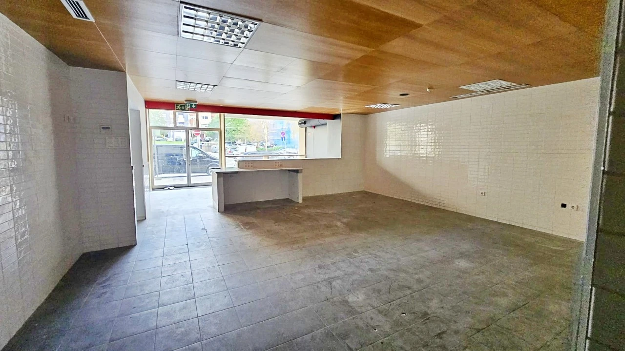 Loja para Venda em Cedofeita, Santo Ildefonso, Sé, Miragaia, São Nicolau e Vitória Foto 17