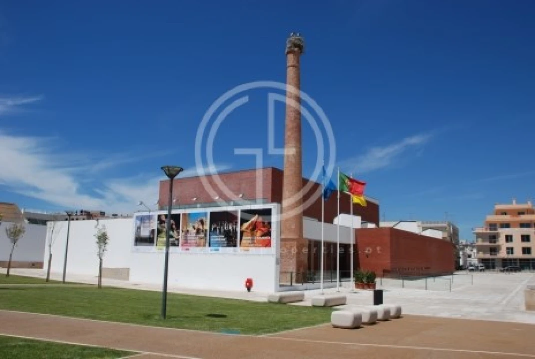 Terreno para Venda em Quelfes Foto 11