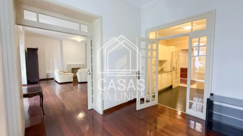 Apartamento T2 para Arrendamento em Santo António