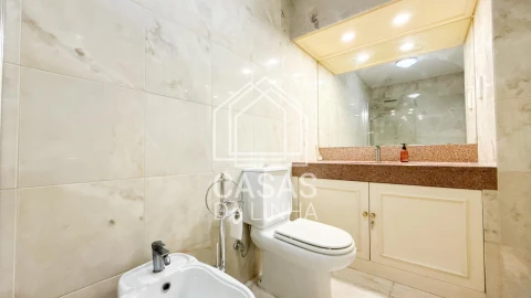 Apartamento T2 para Arrendamento em Santo António