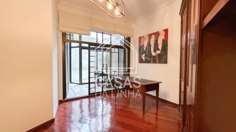 Apartamento T2 para Arrendamento em Santo António