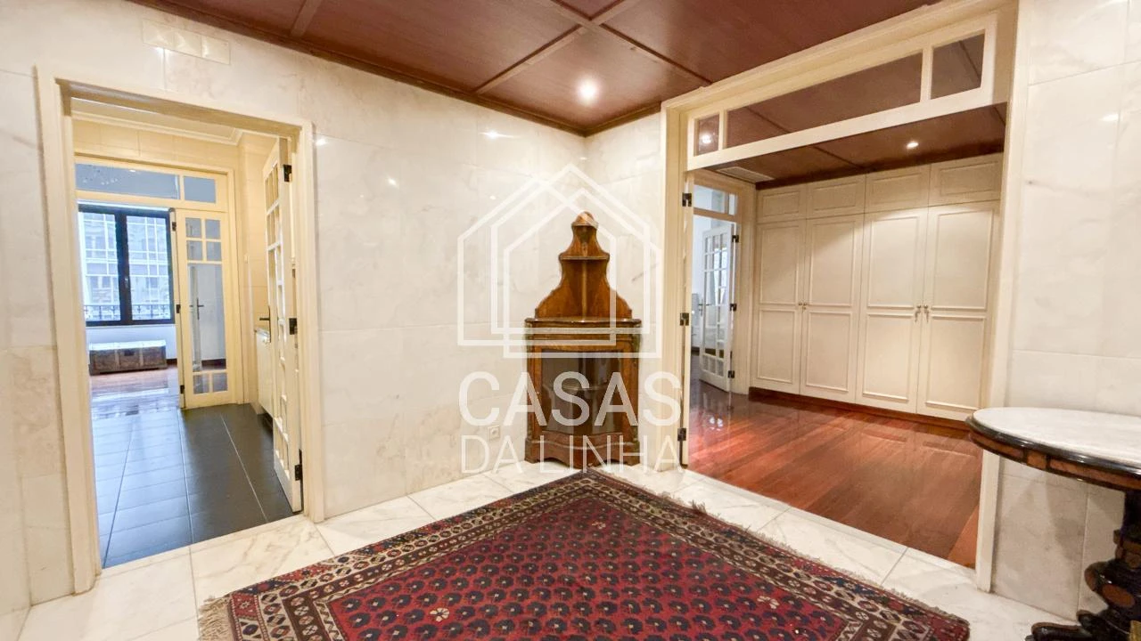 Apartamento T2 para Arrendamento em Santo António Foto 4