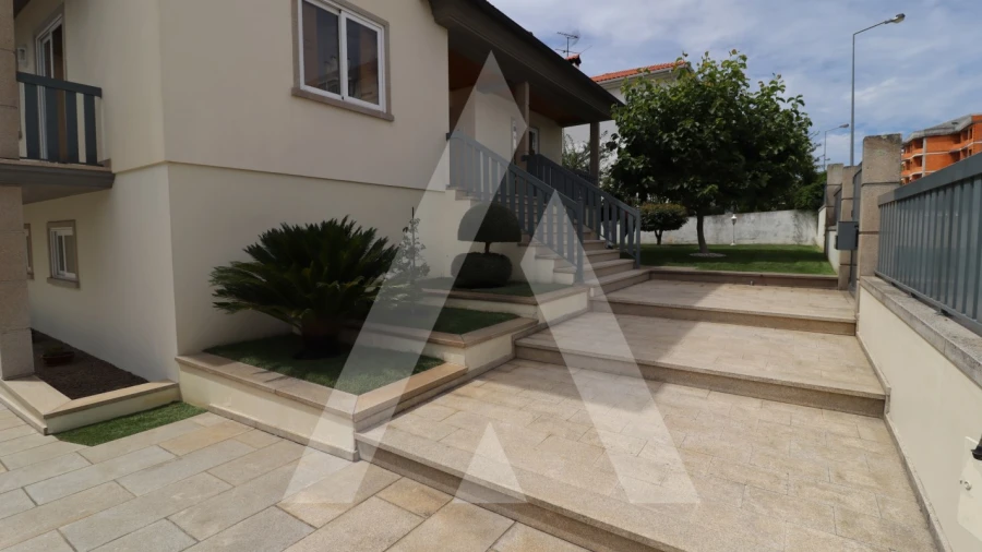 Moradia T4 para Venda em Ranhados