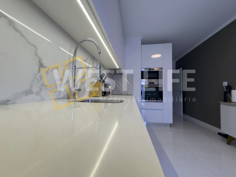 Apartamento T4 para Venda em Malveira e São Miguel de Alcainça Foto 6