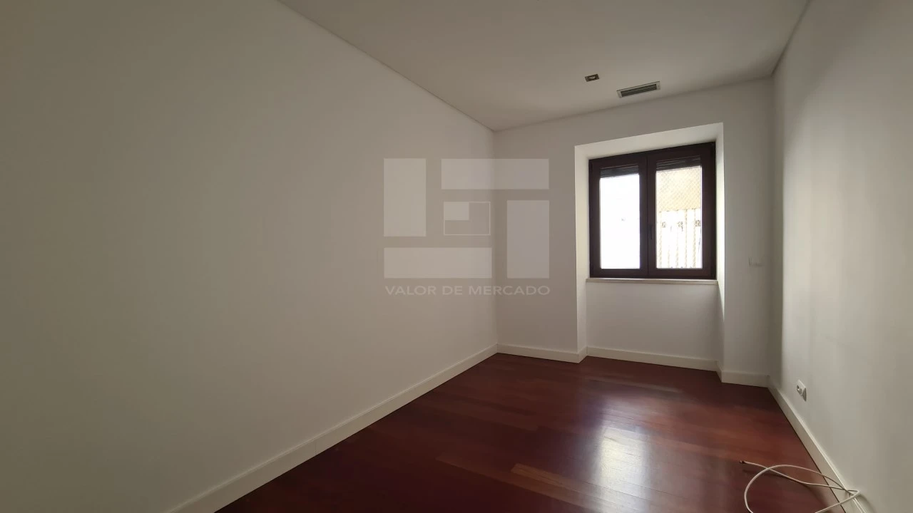 Apartamento T4 para Venda em Avenidas Novas Foto 15