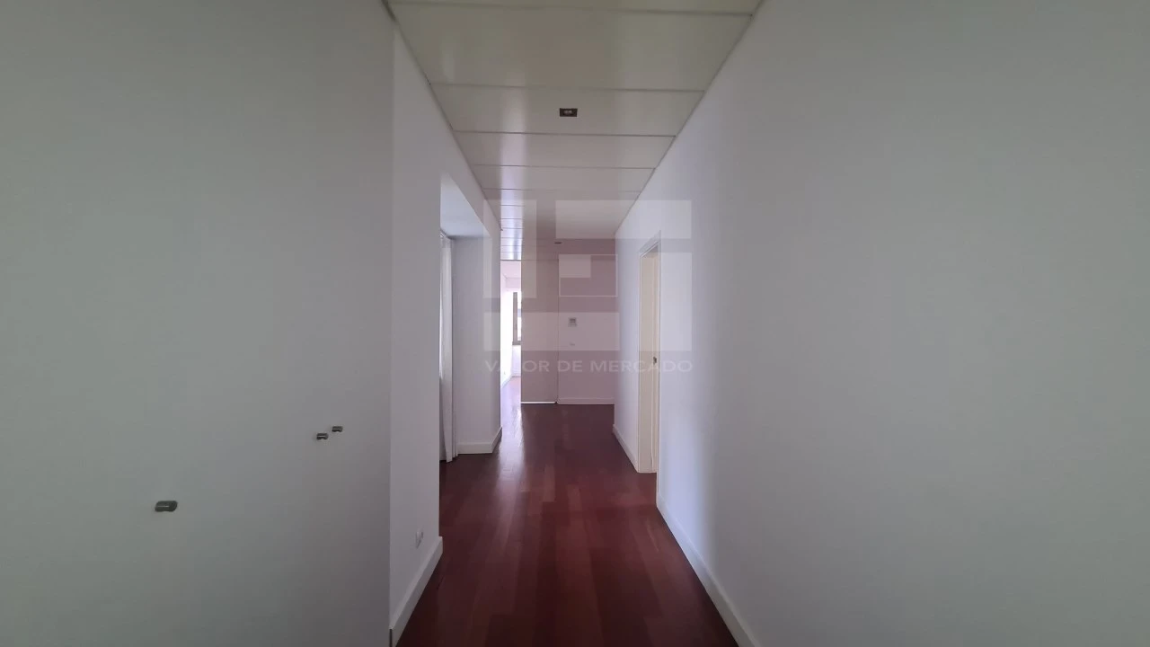 Apartamento T4 para Venda em Avenidas Novas Foto 16