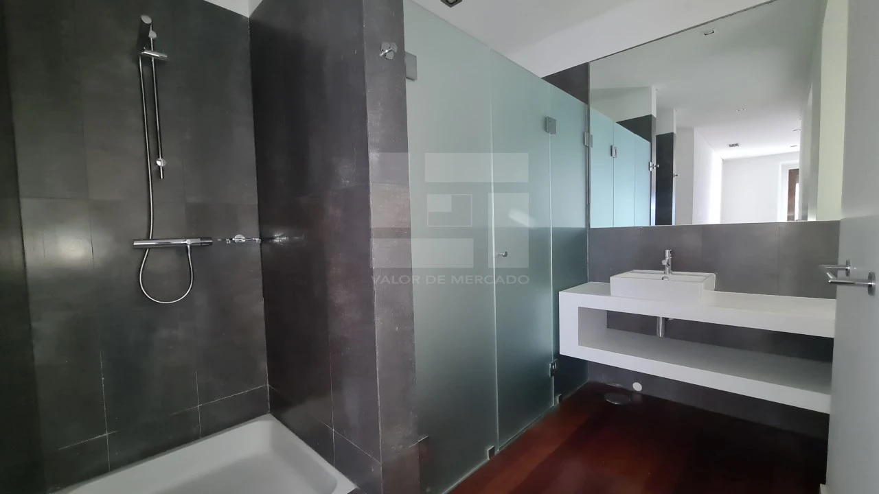 Apartamento T4 para Venda em Avenidas Novas Foto 28