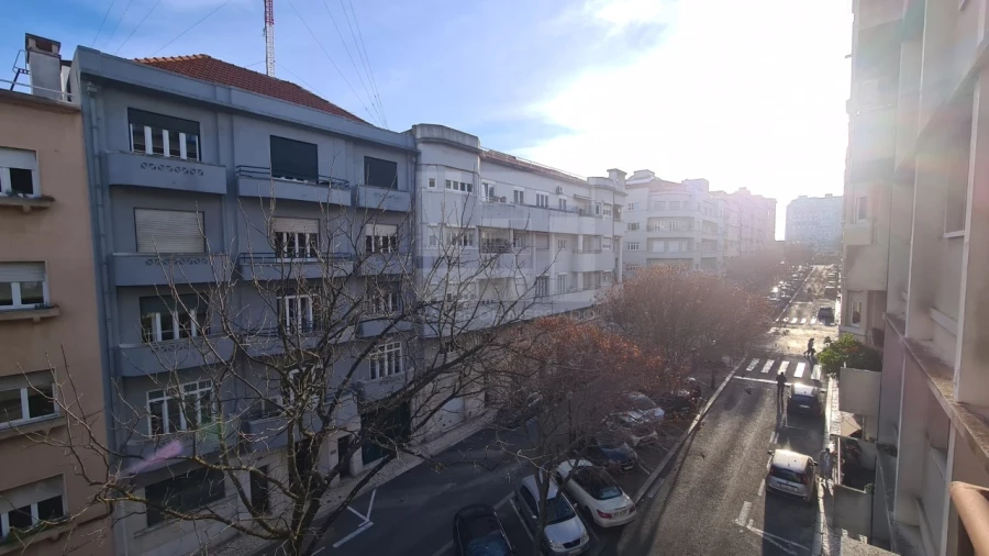 Apartamento T4 para Venda em Avenidas Novas Foto 2