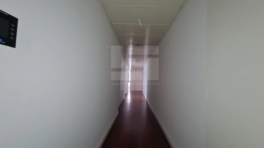 Apartamento T4 para Venda em Avenidas Novas Foto 19