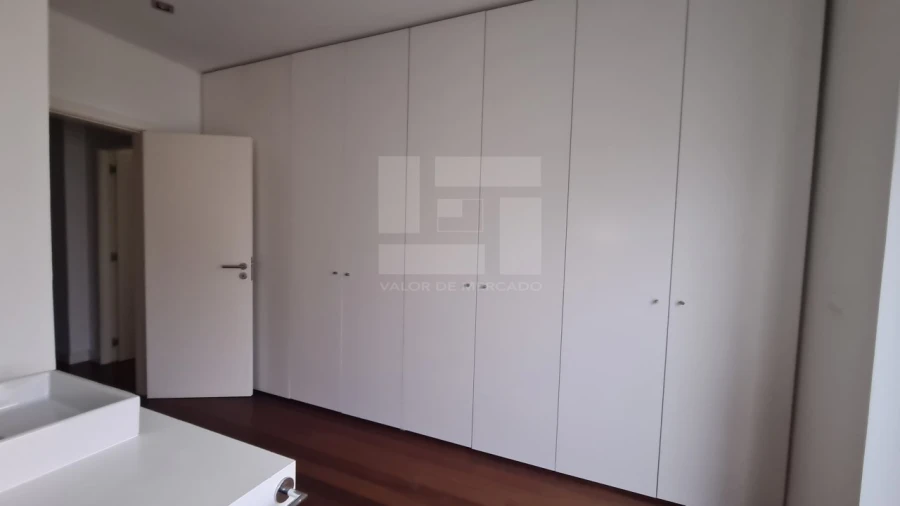 Apartamento T4 para Venda em Avenidas Novas Foto 23
